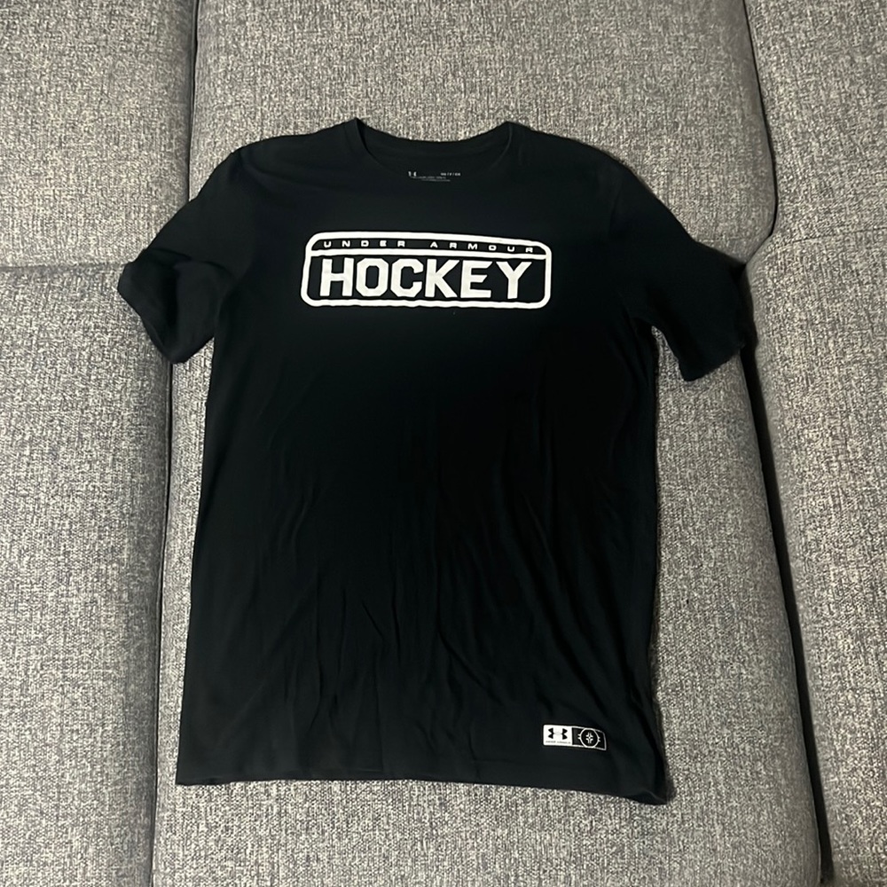 Men’s Small Under Armor Shirt